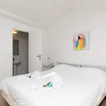 Pour Vos A Cannes, Voici Ravissante De 6 Avec Piscine Privee *