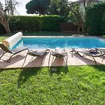 ヴィラ Pour Vos A Cannes, Voici Ravissante De 6 Avec Piscine Privee