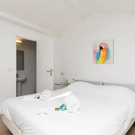 Pour Vos A Cannes, Voici Ravissante De 6 Avec Piscine Privee *