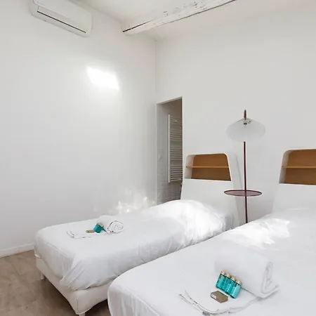 Pour Vos A Cannes, Voici Ravissante De 6 Avec Piscine Privee Villa Cannes