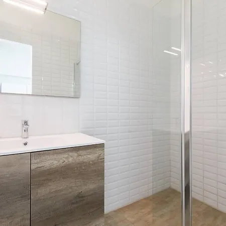 Pour Vos A Cannes, Voici Ravissante De 6 Avec Piscine Privee Villa *