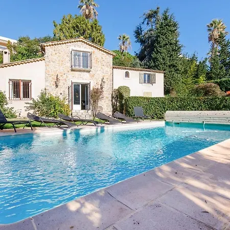 Villa Pour Vos A Cannes, Voici Ravissante De 6 Avec Piscine Privee Cannes